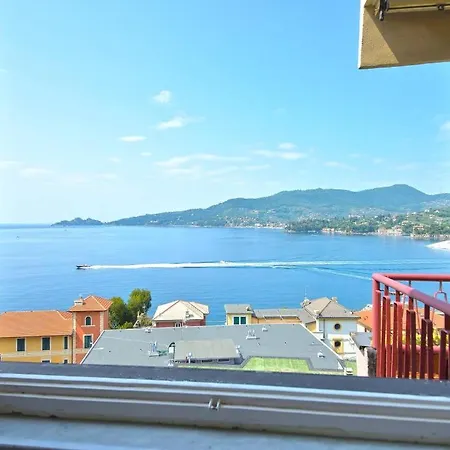 Апартаменты Dolce Acqua Flexyrent Terrace & Parking - No Ac Рапалло