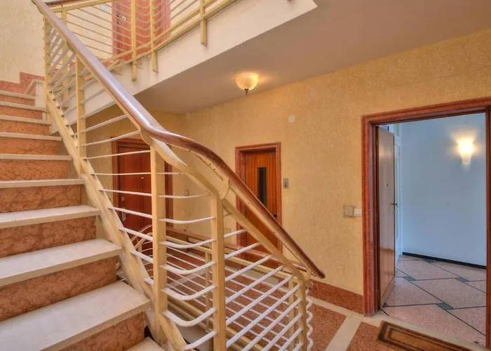 Dolce Acqua Flexyrent Terrace & Parking - No Ac *